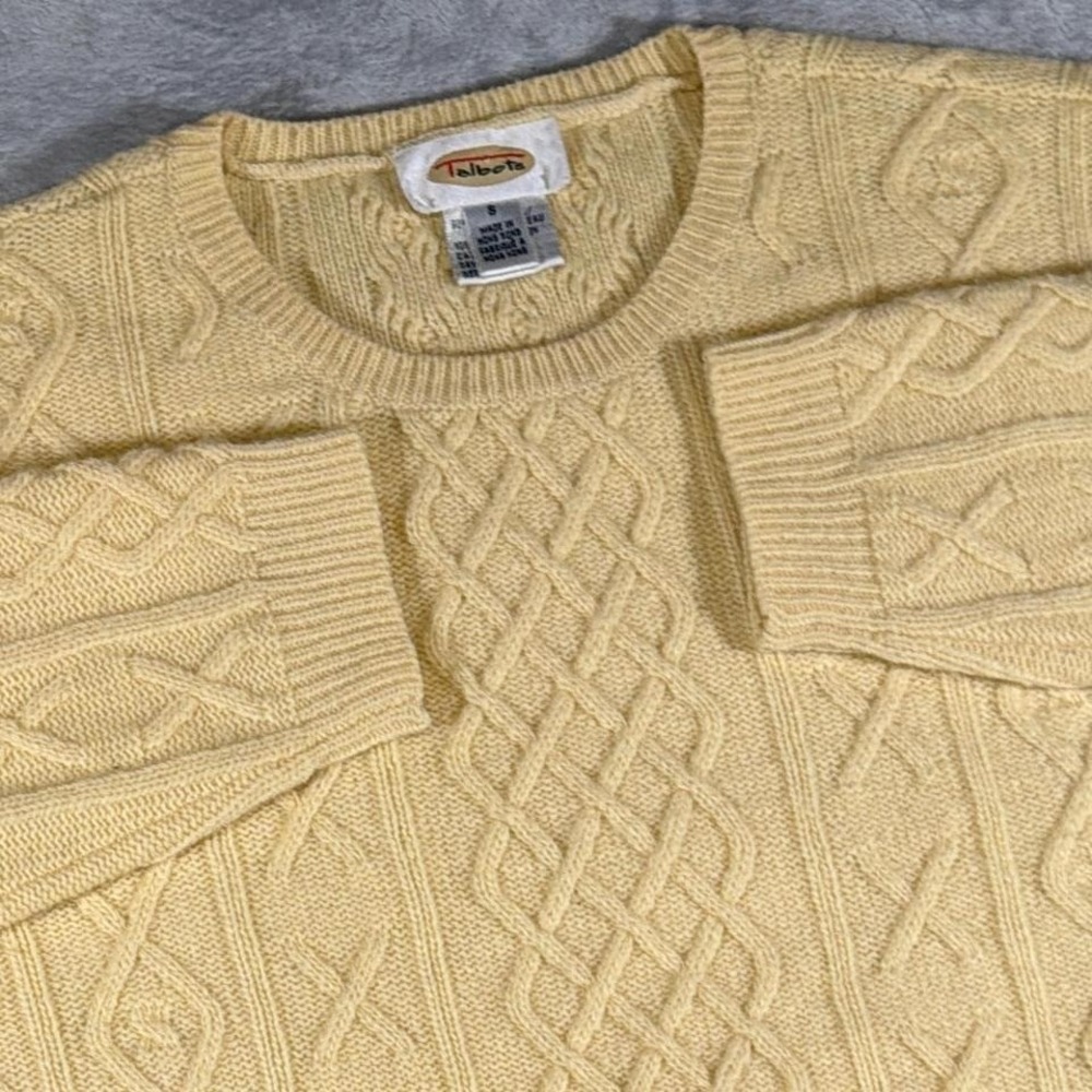 90s Vintage Talbots Lambswool 3D Cable Knit Sweater | Pastel Yellow | Small